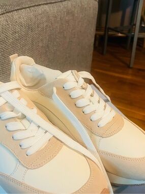 ANTONIO MELANI Cream and White Athletic Sneakers